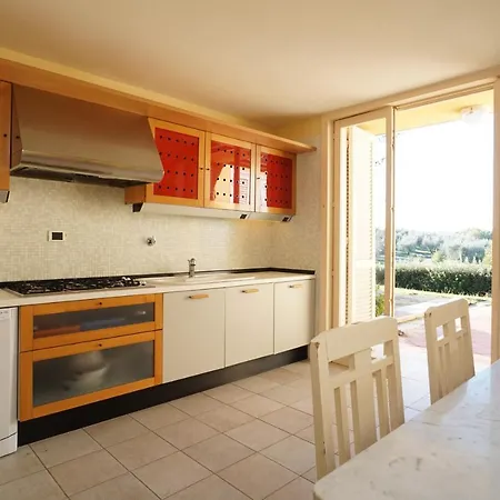 Sleeps 8 Pool Air Con * 马格拉新堡