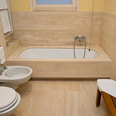 公寓 Sleeps 8 Pool Air Con 马格拉新堡