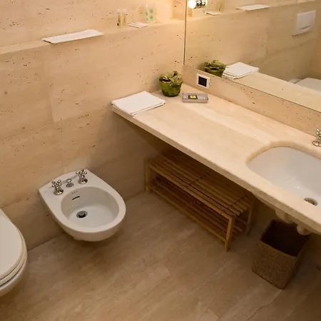 Sleeps 8 Pool Air Con * 马格拉新堡